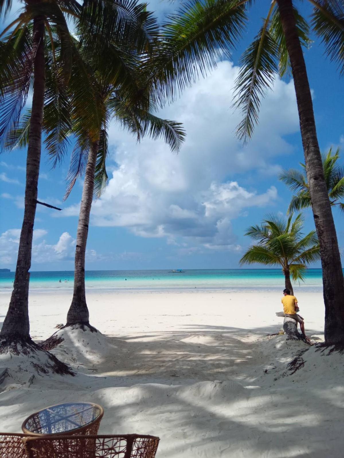 Mr Holidays Hotel Balabag  Bagian luar foto