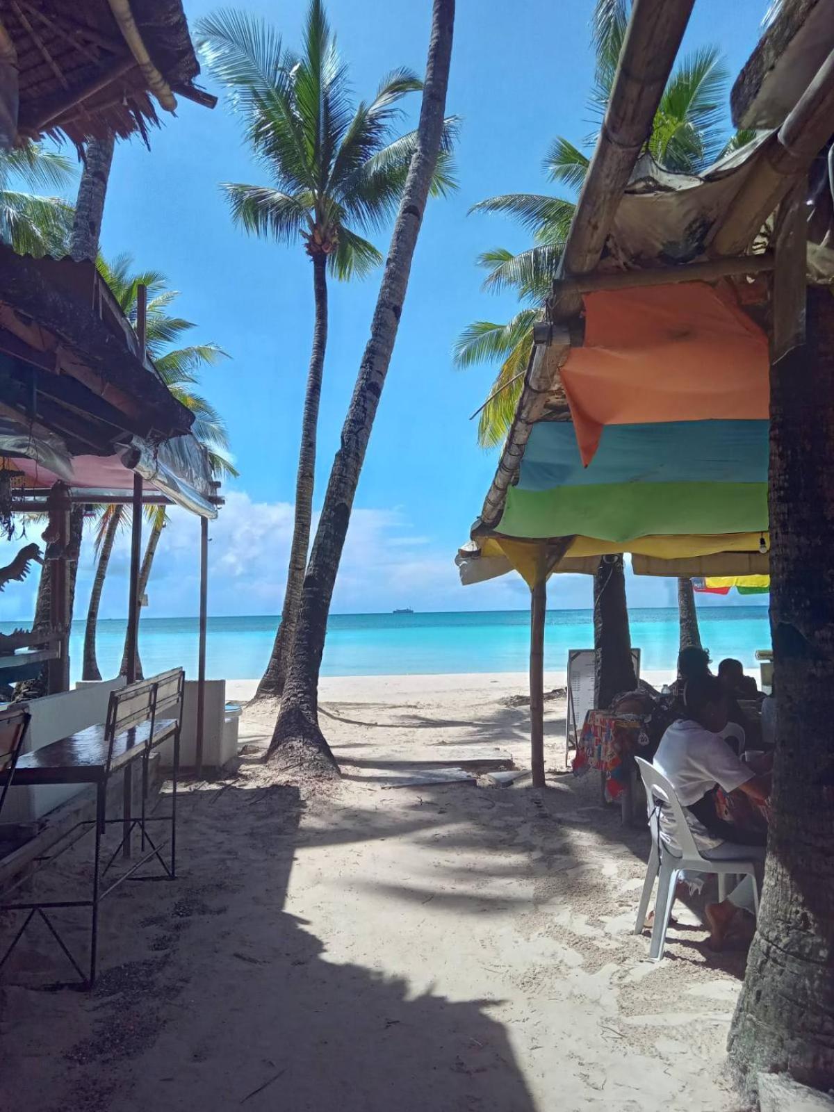 Mr Holidays Hotel Balabag  Bagian luar foto