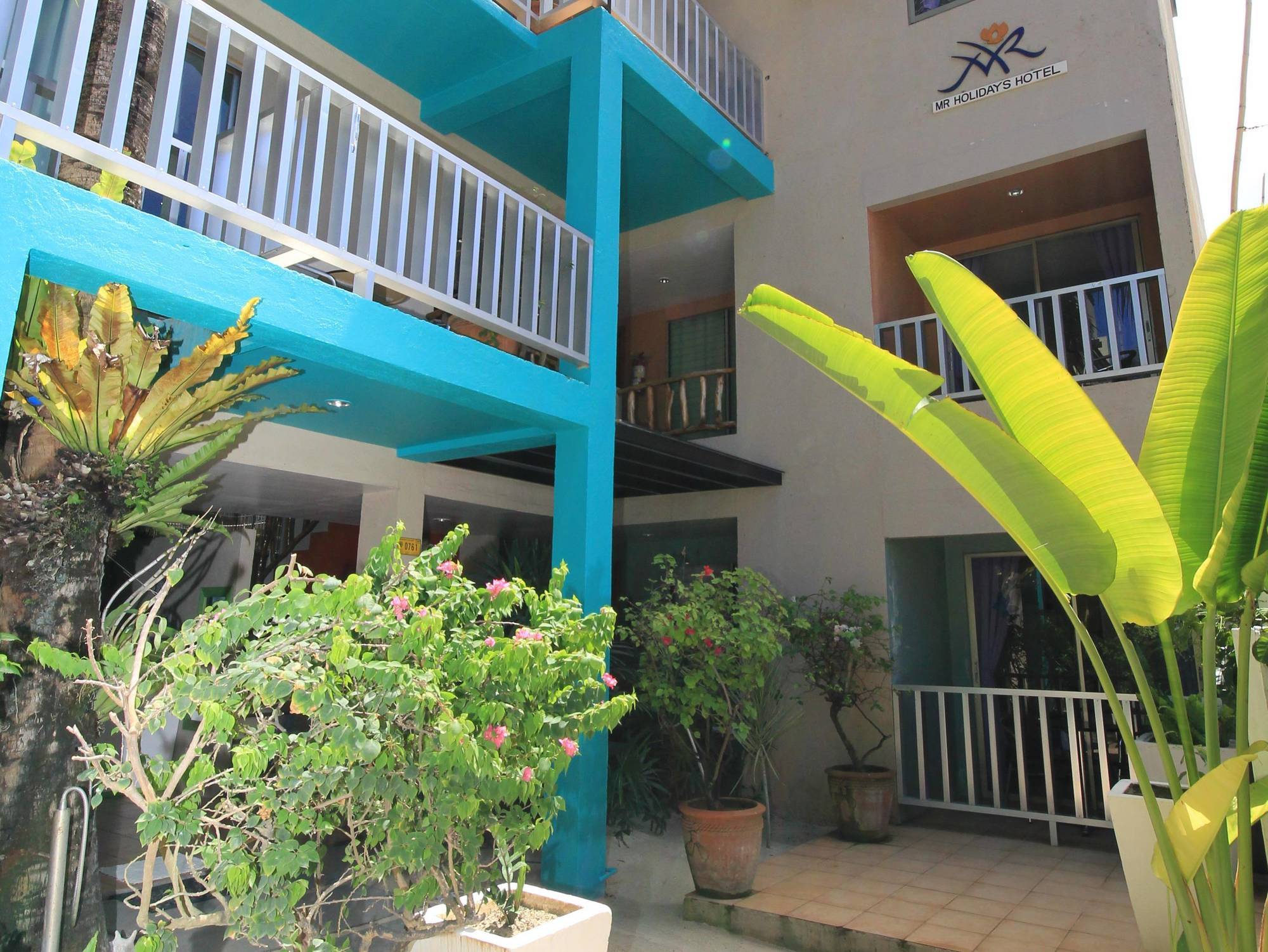 Mr Holidays Hotel Balabag  Bagian luar foto