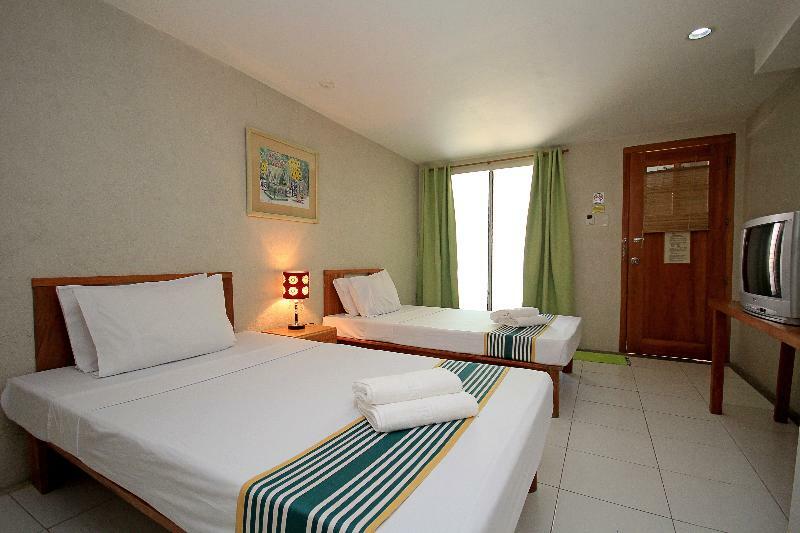 Mr Holidays Hotel Balabag  Bagian luar foto