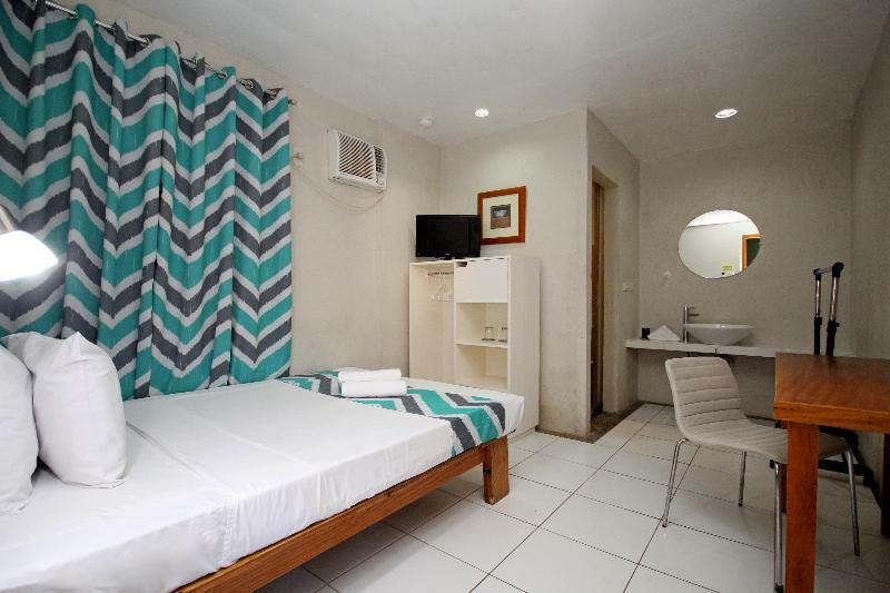 Mr Holidays Hotel Balabag  Bagian luar foto