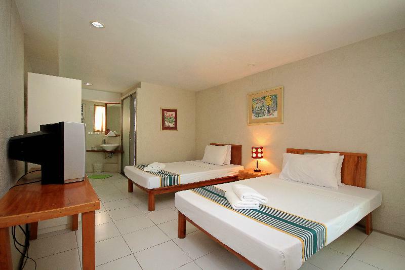 Mr Holidays Hotel Balabag  Bagian luar foto