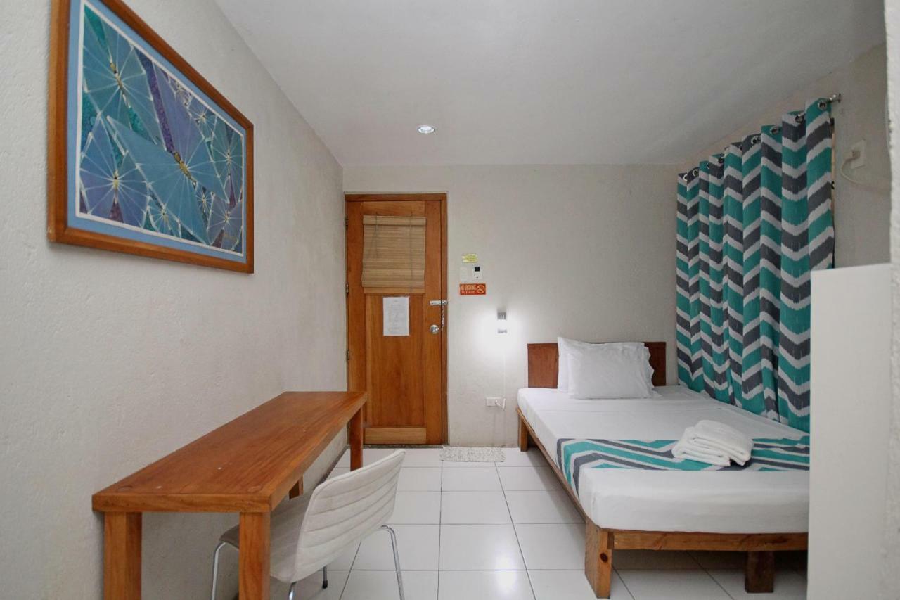 Mr Holidays Hotel Balabag  Bagian luar foto