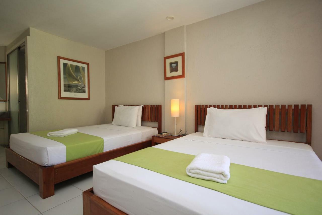 Mr Holidays Hotel Balabag  Bagian luar foto