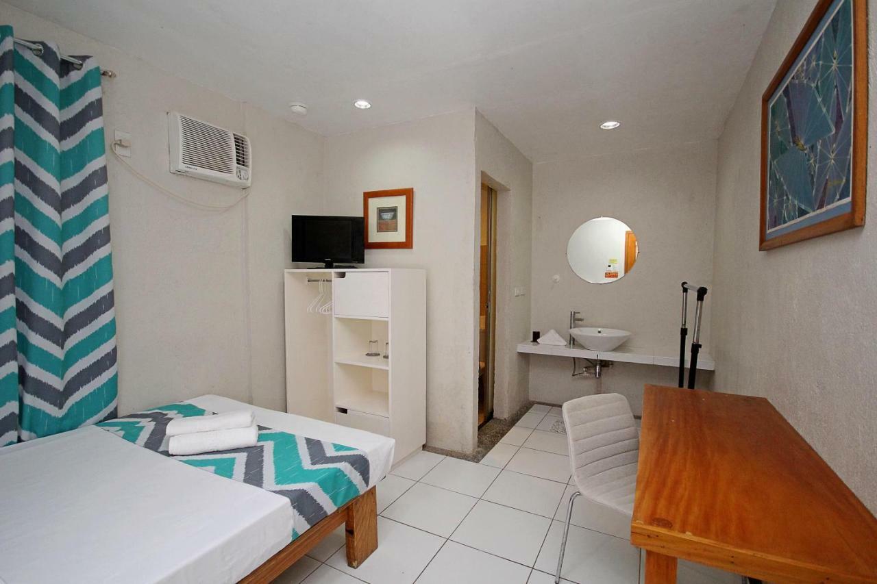 Mr Holidays Hotel Balabag  Bagian luar foto
