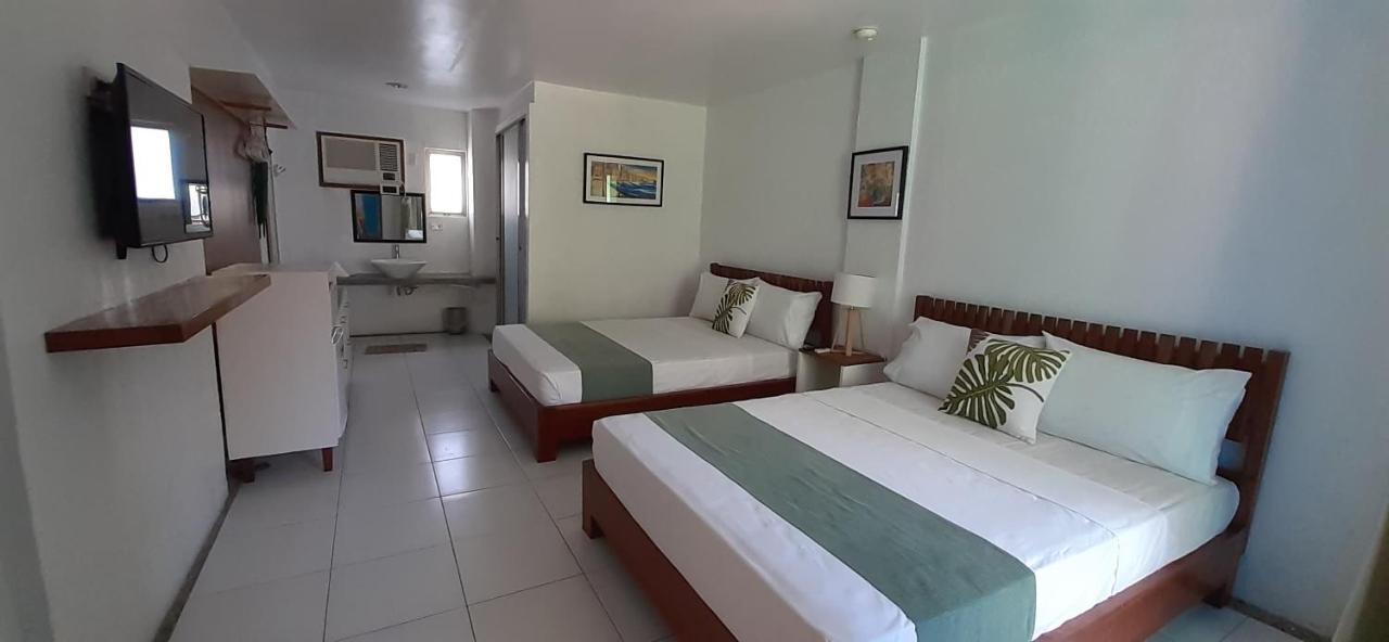 Mr Holidays Hotel Balabag  Bagian luar foto