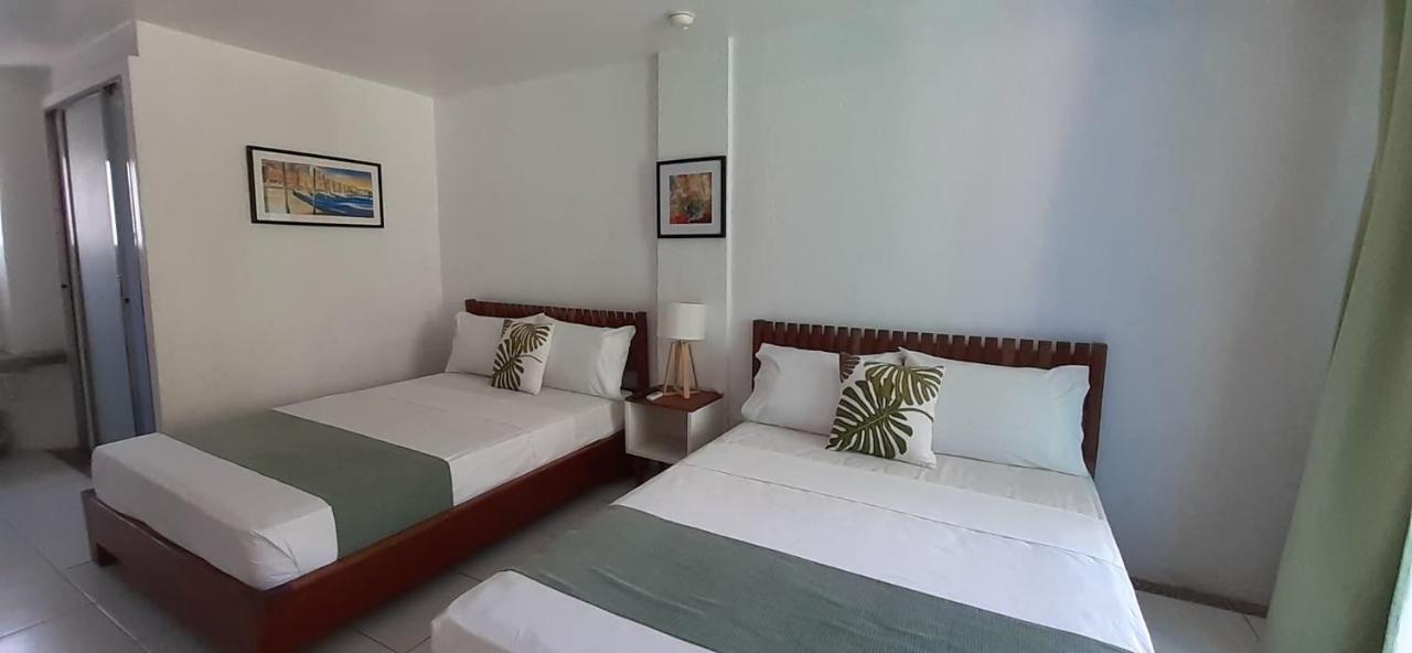Mr Holidays Hotel Balabag  Bagian luar foto